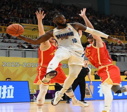 遭雙殺，北京隊揪出最令人失望之人！拿550萬(wàn)10中2，被胡金秋打爆