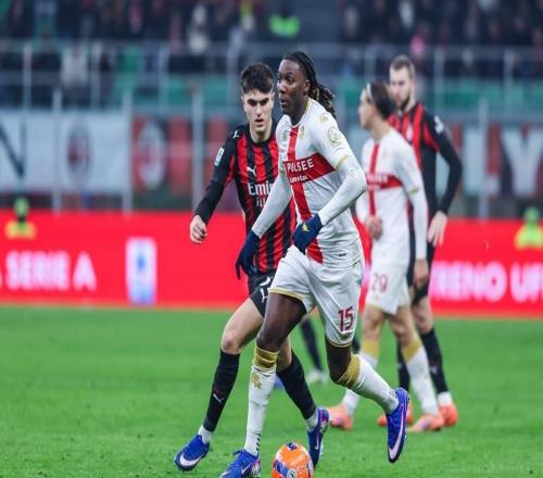 天空：埃弗頓正在尋找右后衛(wèi)，霍爾姆和庫菲是其目標(biāo)