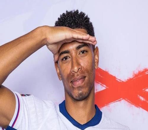 被換下時很不高興：人才太多了，皇馬主力先生被圖赫爾“棄用”