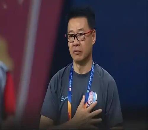 記者：新鵬城將針對(duì)對(duì)陣亞泰的多次爭(zhēng)議判罰提出申訴