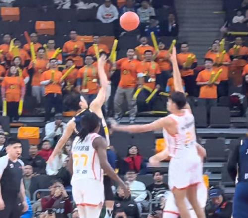 4大功臣！杜鋒激活老薩，信任陳家政，徐杰殺死比賽，奎因2節(jié)暴走