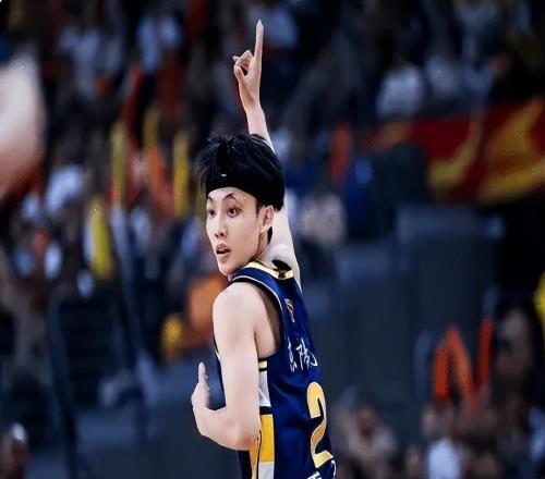 CBA新賽季，他的狀態(tài)最穩(wěn)、上場(chǎng)時(shí)間最長(zhǎng)、作用比外援還大