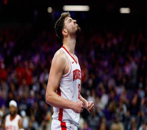 客場(chǎng)斗籃網(wǎng)，火箭雙中鋒或缺陣！小史密斯轉(zhuǎn)型電風(fēng)扇撐起鋒線(xiàn)