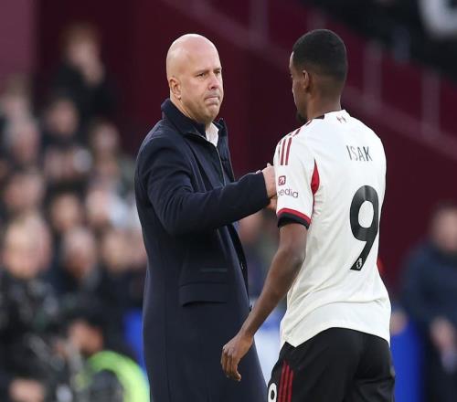 1.25億先生終破進(jìn)球荒！伊薩克坦言卸下重?fù)?dān)，斯洛特回應(yīng)關(guān)鍵換人