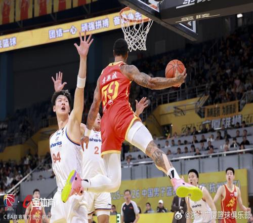 CBA：央視播2場(chǎng)！上海廣廈爭榜首，青島再遇深圳，廣東欲再擒浙江