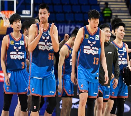 四川男籃準(zhǔn)入困難，廣東男籃兩外援通過體檢，北京欲再簽大外援！