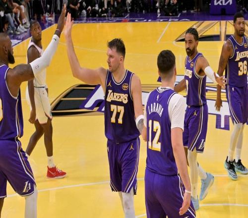 好消息，詹姆斯表示專注于贏球，欣然接受湖人隊(duì)賦予他的任何角色