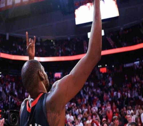 士氣高漲，杜蘭特對陣太陽的制勝球?qū)鸺犛胁豢煞裾J(rèn)的潛在影響