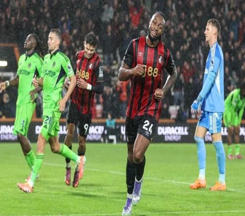 DO：對(duì)熱刺將是塞門約轉(zhuǎn)會(huì)曼城前代表伯恩茅斯的最后一場(chǎng)比賽