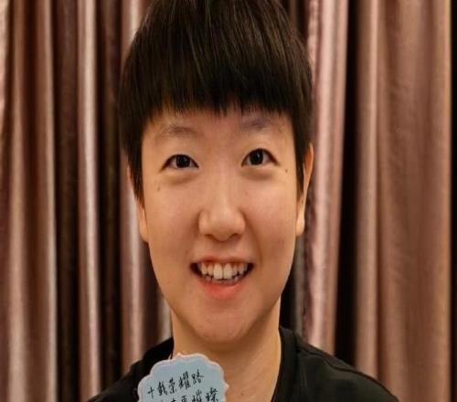 孫穎莎紀念國家隊10年：保持熱愛，未來還有更多山峰等待攀登