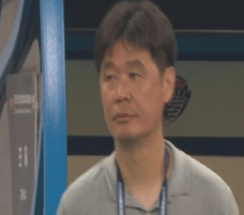 李霄鵬黑臉!38歲愛將失3打1絕殺<div id=