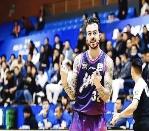 CBA常規(guī)賽！浙江主場對陣北控，浙江雙塔圍剿北控吳前決戰(zhàn)廖三寧