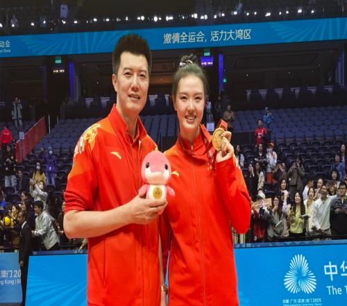 淚目！30歲張常寧時(shí)隔8年再奪金：女排最美主攻完美謝幕