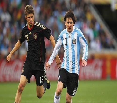 會師美職聯(lián)決賽，梅西過往面對穆勒3勝7負處于下風