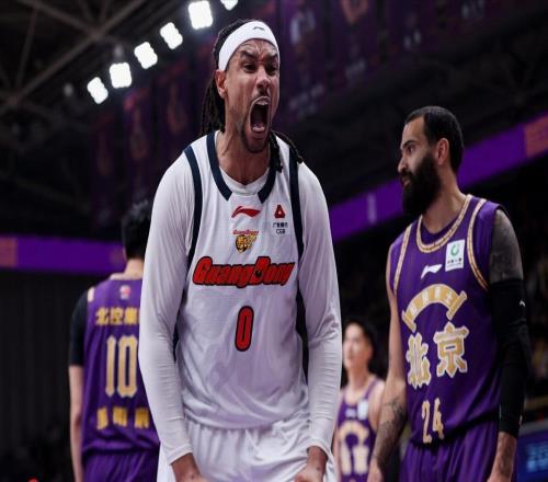 50秒離譜時(shí)刻！杜鋒弟子兩次犯錯，張慶鵬用錯后衛，廣東險勝北控