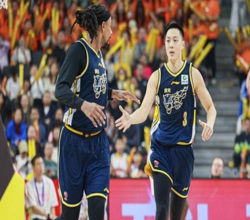 廣東再被絕殺第二天！杜鋒做重大決定，真錯怪徐杰，輸球原因曝光