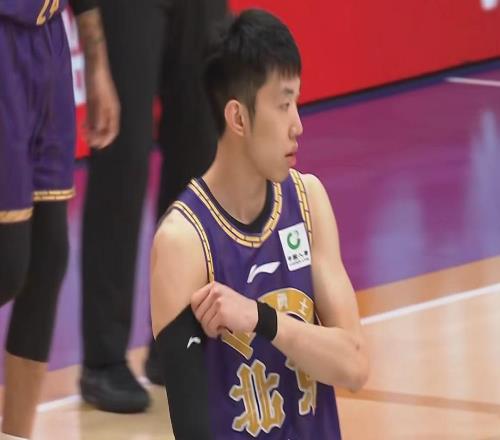 廣廈男籃23分大勝北控，全場火力碾壓，胡金秋22+7廖三寧9中3！