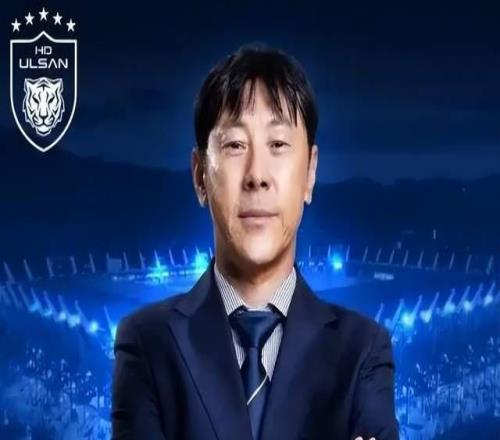 徹底破防！申臺(tái)龍被申花逼平后再吐槽：上次剛罵國(guó)足踢“屎球”