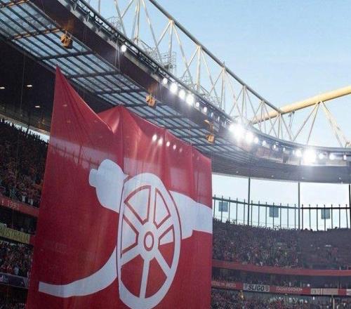 博主：阿森納計(jì)劃在德比展示TIFO，現(xiàn)役和退役球員都參與設(shè)計(jì)