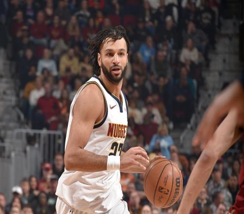 場(chǎng)均轟25+4+7！約基奇倒下2.08億王牌挑大梁：沖擊全明星