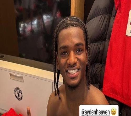 約羅曬照，海文當(dāng)選現(xiàn)場評選的全場最佳球員