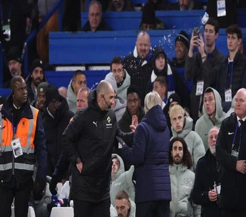 郵報：有球迷投擲水瓶至維拉替補(bǔ)席，切爾西將展開調(diào)查