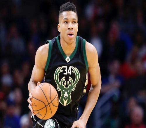 太過(guò)冒險(xiǎn)，雄鹿策劃交易強(qiáng)留字母哥，弄巧成拙恐加速其離隊(duì)