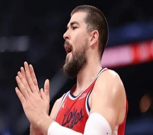 四連勝！小卡33+4，哈登22+8，尼德豪澤大爆發(fā)，快船不需要阿祖了