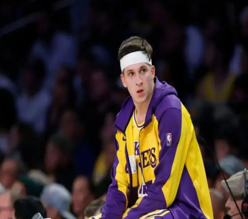 狂砍51+11,歷史首人！從落選秀打成二當(dāng)家，幫湖人提前解鎖字母哥