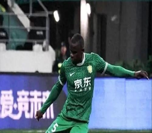 國安運氣爆棚！恩加德烏超巨失誤，復(fù)刻卡里烏斯，張健智嚇出冷汗