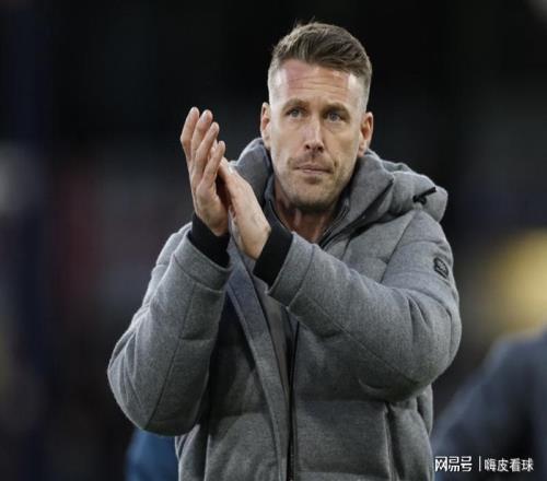 首勝！英超暗流涌動(dòng)，阿森納擴大領(lǐng)先優(yōu)勢，曼聯(lián)力助狼隊提振信心