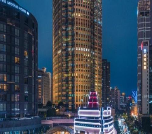 圍觀2025上海馬拉松，鎖定五星體育！