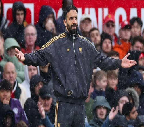 何時是個頭曼聯(lián)解雇阿莫林，2.5億鎊的引援投入又要打水漂了