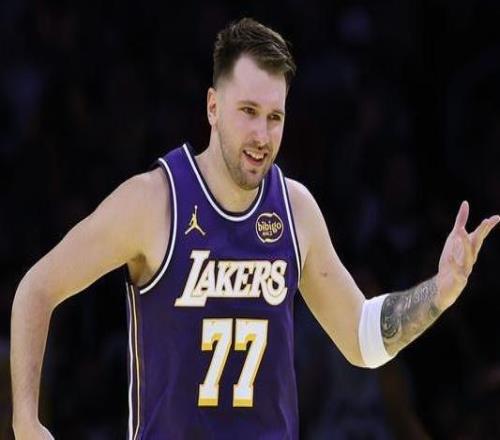 東契奇首節(jié)轟24分！打破湖人隊史首節(jié)比賽得分紀錄