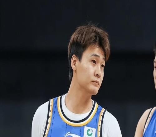 許利民展望江蘇！心情不錯，CBA無弱旅，談趙睿恢復(fù)計劃格局大！