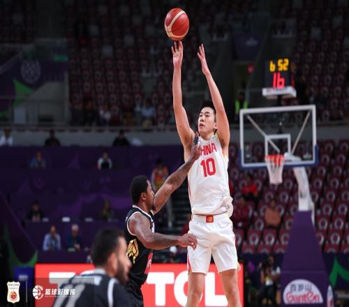 王俊杰這水平能打NBA嗎蘇群的一番解讀，一下就戳中了要害