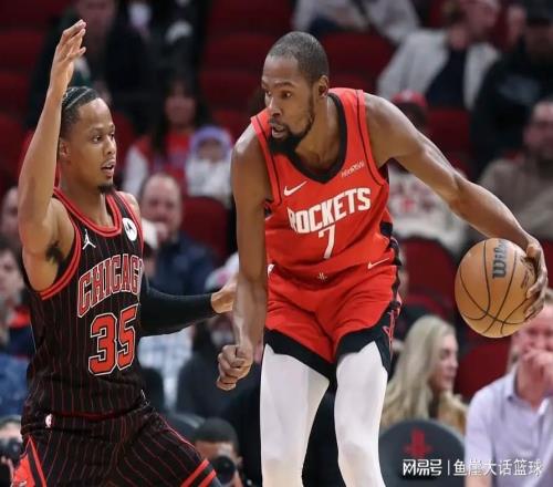 火箭贏球仍存隱患，杜蘭特?zé)o可挑剔！阿門兩點(diǎn)該夸，申京做好一事