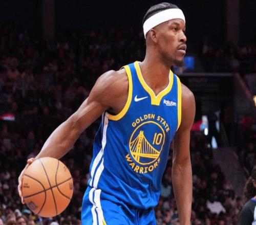 勇士還存隱患，庫里虛驚一場(chǎng)！科爾談格林很滿(mǎn)意，巴特勒兩人該夸