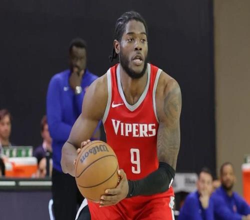 手感又回到了冰點(diǎn)，火箭二隊(duì)鋒線新秀的三分命中率也太不穩(wěn)定了