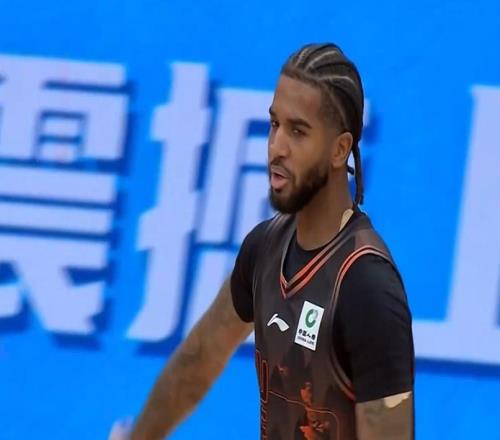 又贏了！CBA勁旅豪取7連勝，外援38分擋不住，本土核心9分