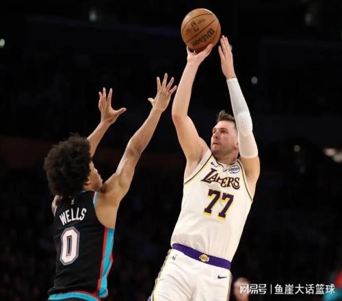 NBA最新排名出爐！湖人升至第3，衛(wèi)冕冠軍兩隊大爆冷，勇士被甩開
