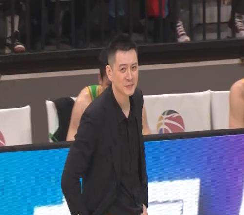 楊鳴接受記者采訪，透露趙繼偉最新傷病情況！