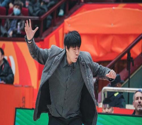 2米12、內(nèi)線大閘！山東官宣第4外援：第1戰(zhàn)，有望大戰(zhàn)浙江廣廈！