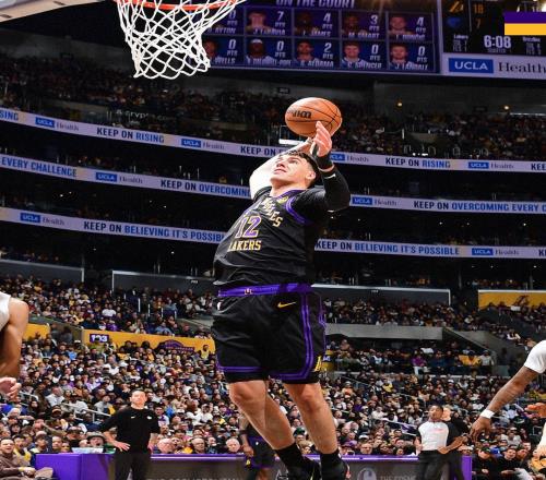 近6戰場(chǎng)均11+5+3！東詹讓600萬(wàn)小將成頂級3D，難怪湖人敢交易八村