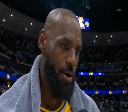 詹姆斯：祝賀東契奇榮膺全明星票王今晚我的失誤有點(diǎn)多了