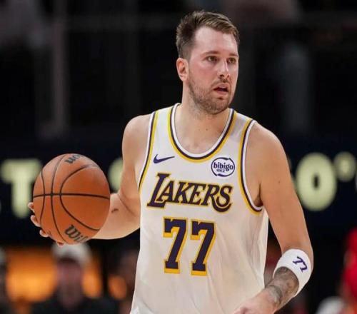 湖人102122老鷹！東契奇兩人拒絕采訪，艾頓賽后一番話證明2事實(shí)