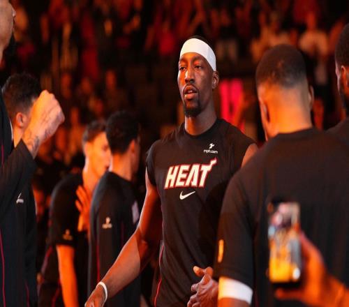 熱火隊阿德巴約的最新里程碑，讓主帥稱(chēng)贊他為“穩定的磐石”