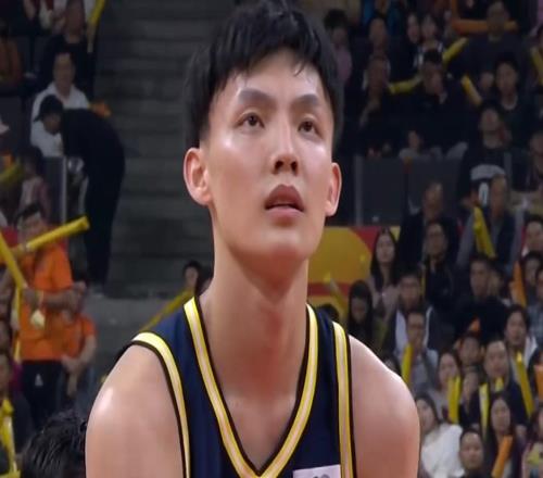 廣東3消息！杜鋒宣布重要決定，胡明軒出人意料，徐杰蟬聯(lián)票王，