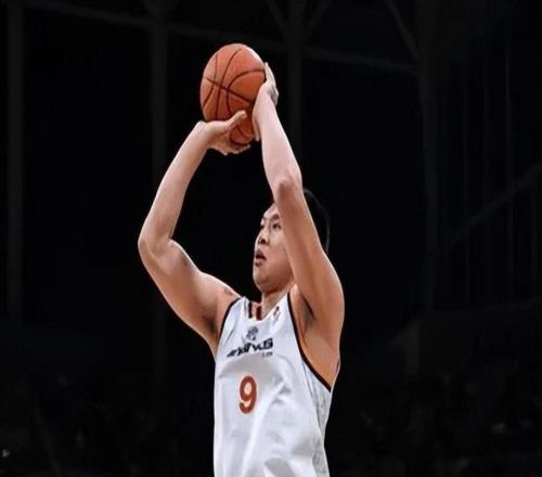 3將回暖主導(dǎo)上海五連勝！張鎮(zhèn)麟+洛夫頓拾巔峰，閆鵬飛攻守一把抓