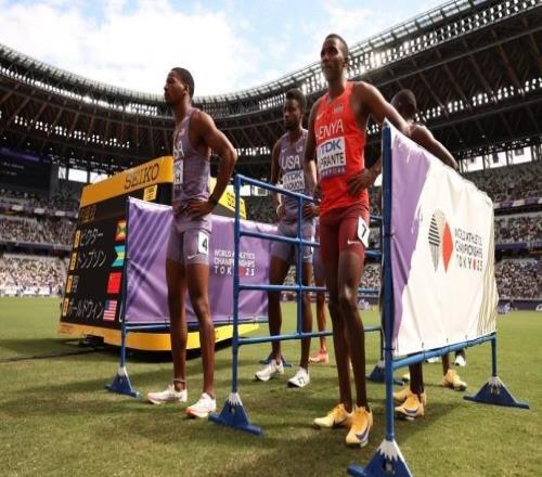 男子4X400米接力重賽：美國(guó)隊(duì)2分58秒48力壓肯尼亞，晉級(jí)決賽